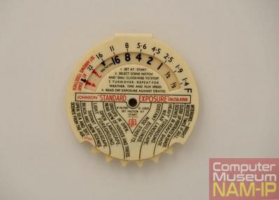 Règle à calcul pour l'exposition de la lumière en photographie - vue de la face avant