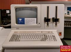 Micro-ordinateur - IBM System 23