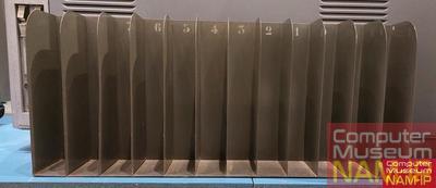 Bac numéroté pour cartes perforées